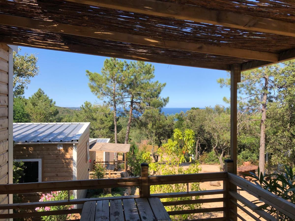En Ou Mobil-home Chez Camp'in Pirellu Camping